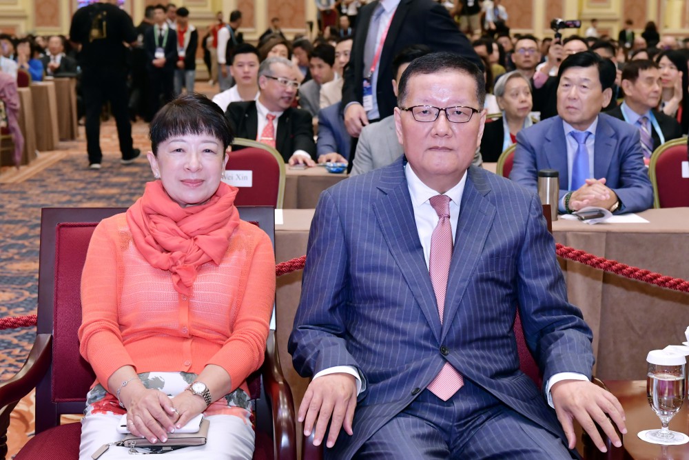 開幕典禮：組織委員會委員長劉長樂與澳門貿易投資促進局主席劉關華女士。